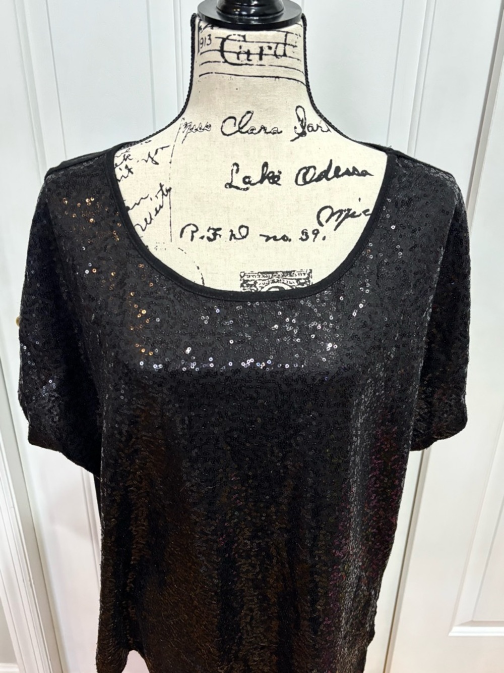Cathy Daniels Black Sequin Top  EUC
